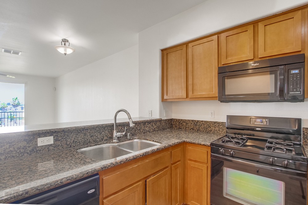 Virtual tour photo 22 of 57 for 4300 Newton Ave UNIT 81