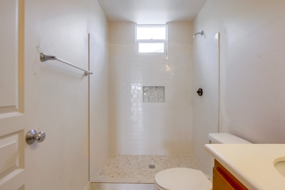 Virtual tour photo 34 of 57 for 4300 Newton Ave UNIT 81