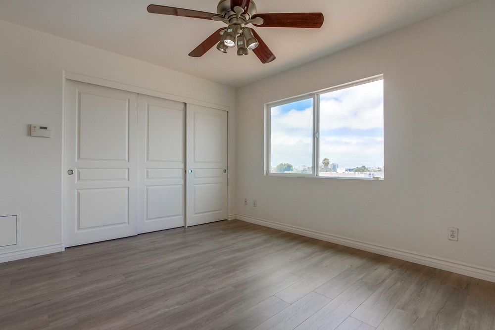 Virtual tour photo 37 of 57 for 4300 Newton Ave UNIT 81