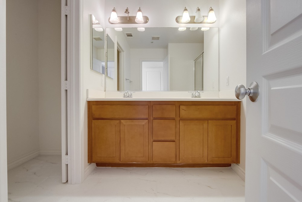 Virtual tour photo 43 of 57 for 4300 Newton Ave UNIT 81