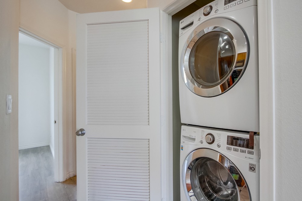 Virtual tour photo 52 of 57 for 4300 Newton Ave UNIT 81