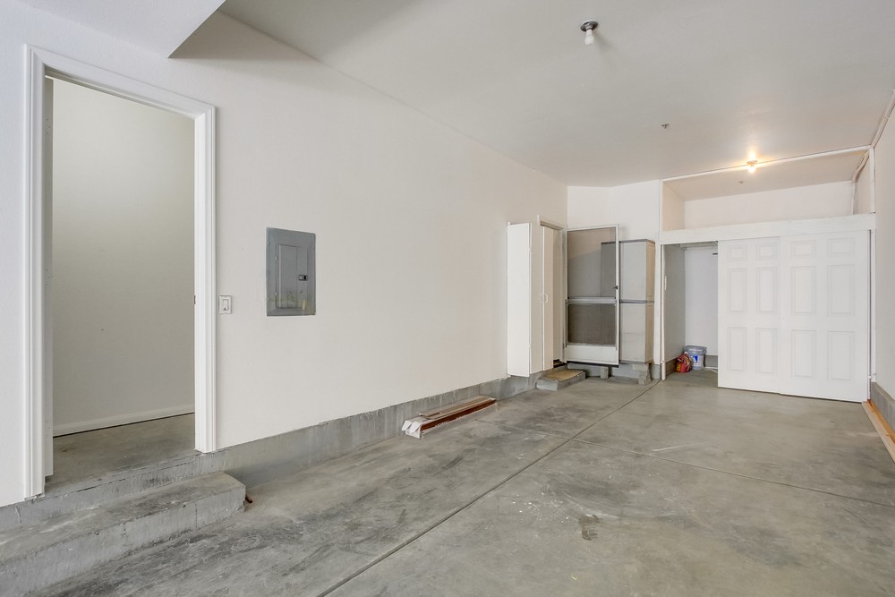 Virtual tour photo 53 of 57 for 4300 Newton Ave UNIT 81