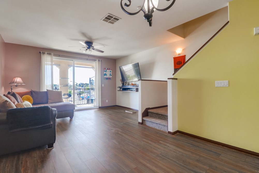 Virtual tour photo 13 of 47 for 4300 Newton Ave UNIT 84