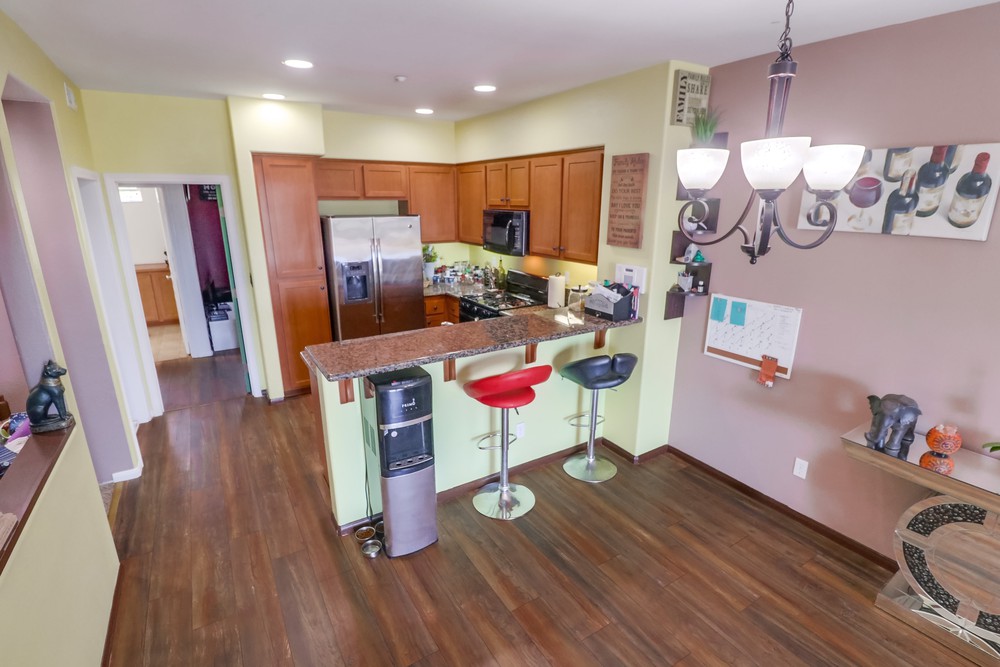 Virtual tour photo 18 of 47 for 4300 Newton Ave UNIT 84