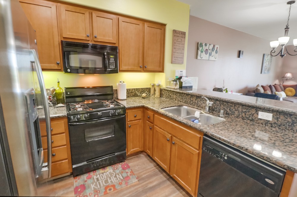 Virtual tour photo 22 of 47 for 4300 Newton Ave UNIT 84