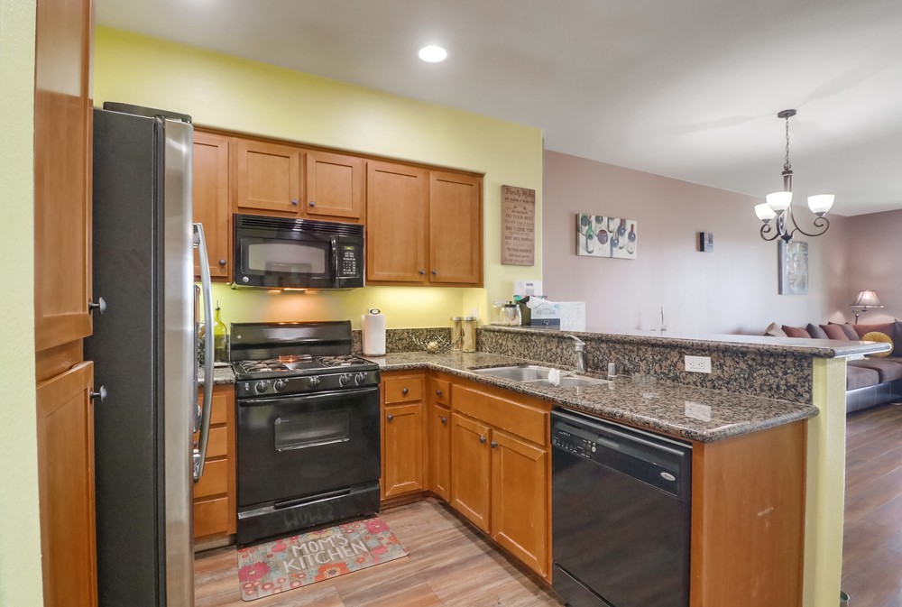 Virtual tour photo 23 of 47 for 4300 Newton Ave UNIT 84