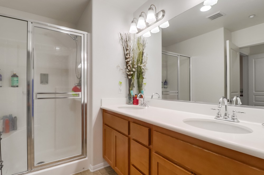 Virtual tour photo 31 of 47 for 4300 Newton Ave UNIT 84