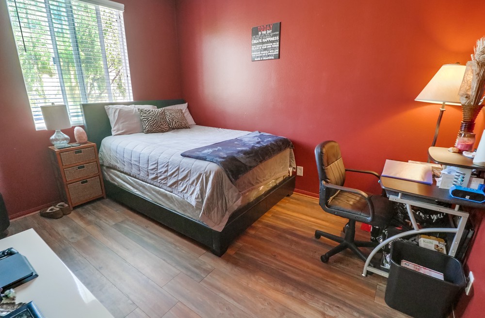 Virtual tour photo 33 of 47 for 4300 Newton Ave UNIT 84