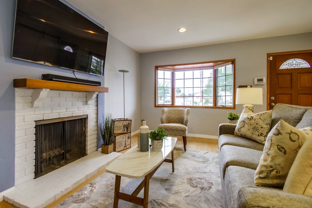 Virtual tour photo 10 of 63 for 4301 Appleton St