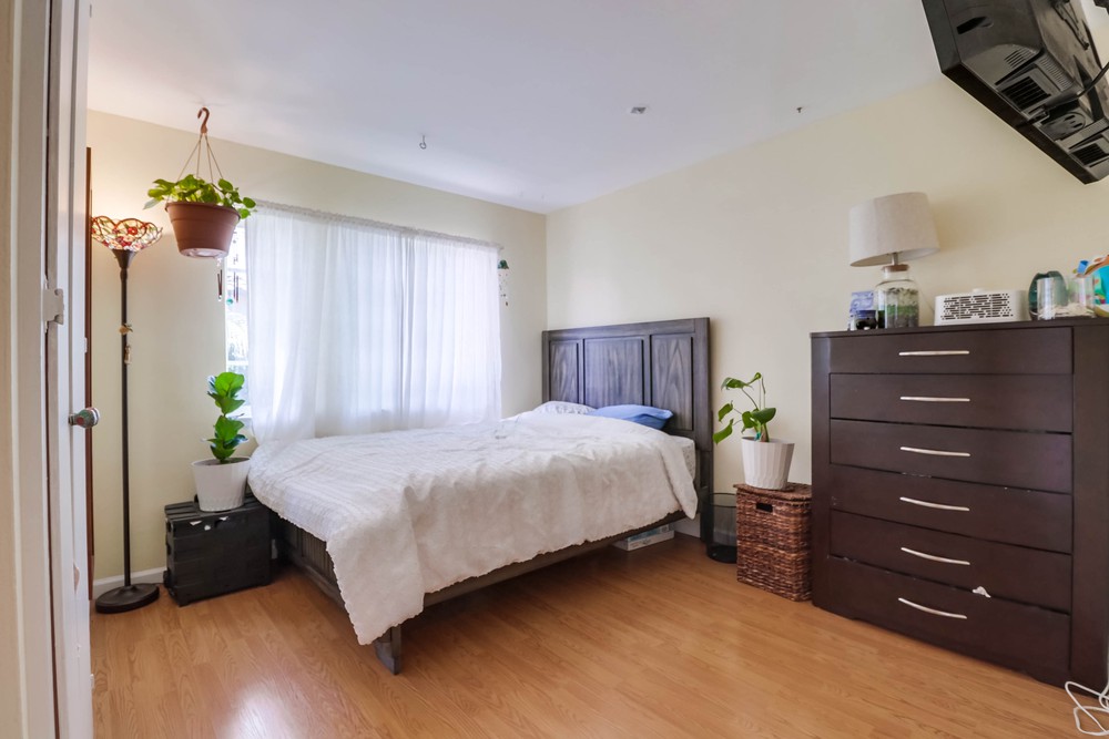 Virtual tour photo 27 of 40 for 4301 Vallejo Ave