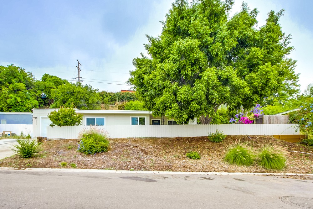 Virtual tour photo 1 of 50 for 4304 View Pl