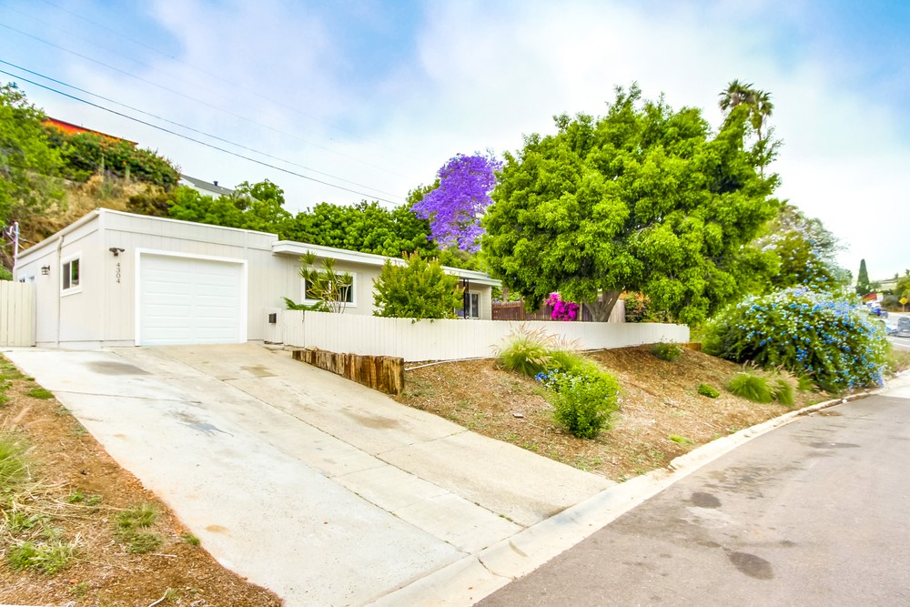 Virtual tour photo 4 of 50 for 4304 View Pl
