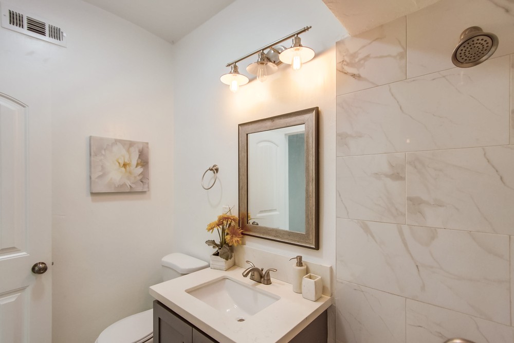 Virtual tour photo 28 of 50 for 4304 View Pl