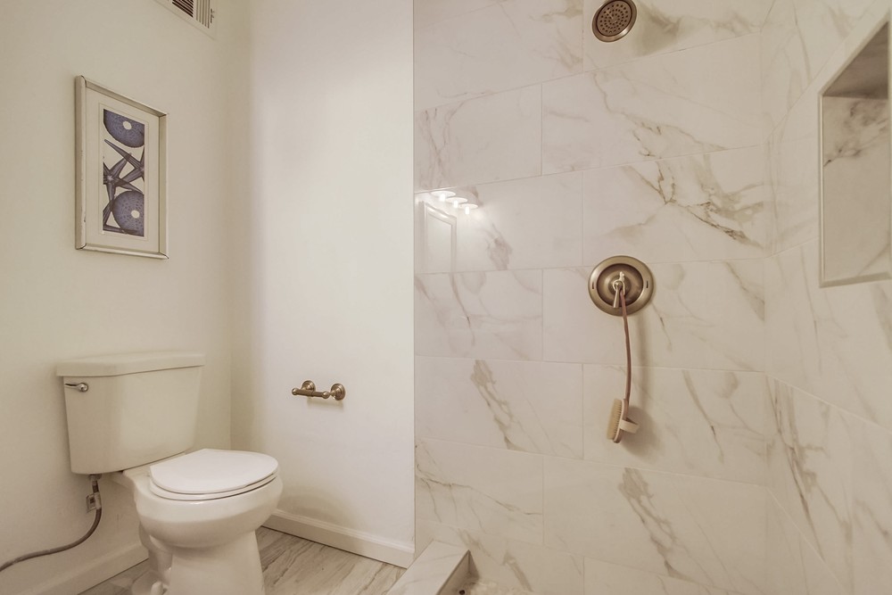 Virtual tour photo 36 of 50 for 4304 View Pl