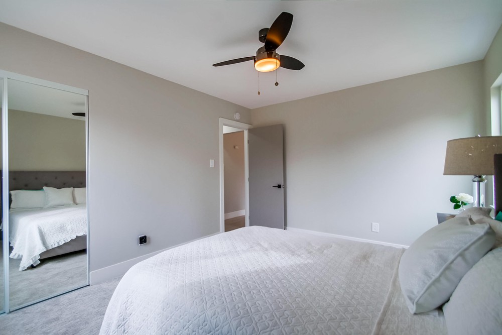 Virtual tour photo 22 of 35 for 4311 Samoset Ave