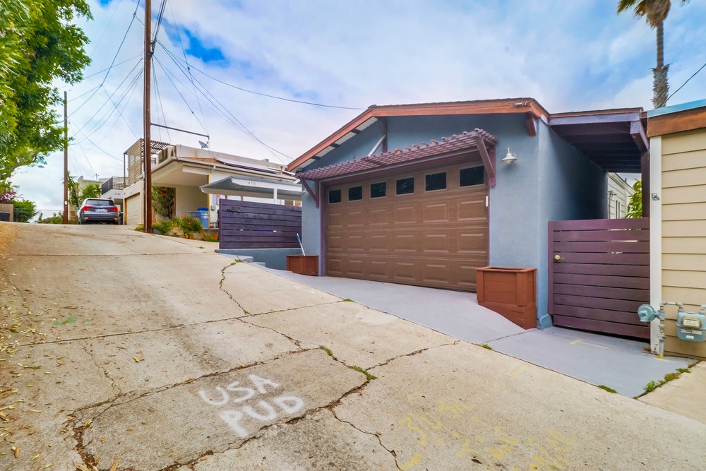 Virtual tour photo 7 of 47 for 4312 Falcon St