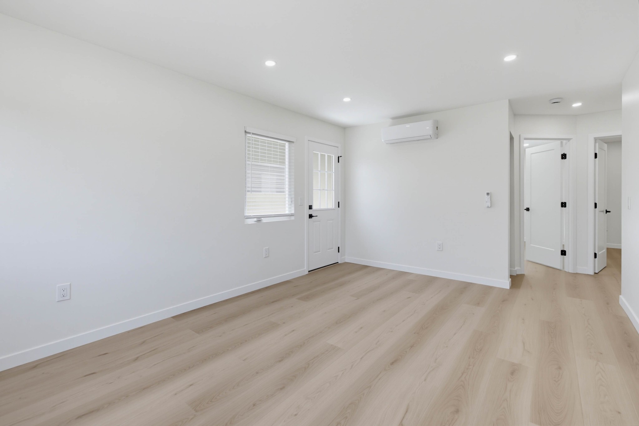 Virtual tour photo 8 of 40 for 4316 Olney St