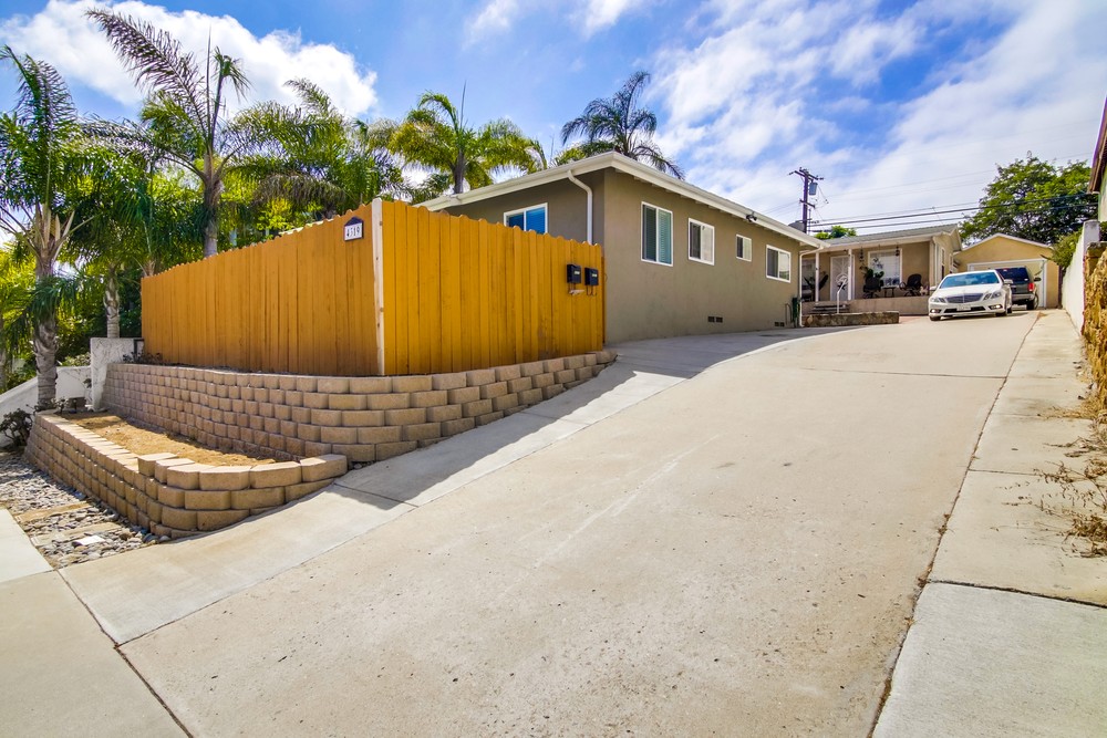 Virtual tour photo 1 of 34 for 4319 Mentone St