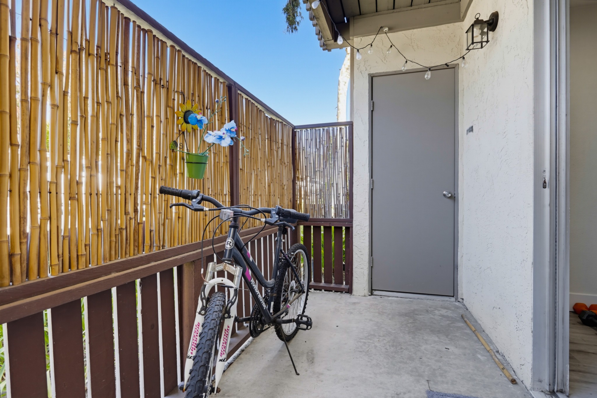 Virtual tour photo 26 of 33 for 432 Edgehill Ln #3