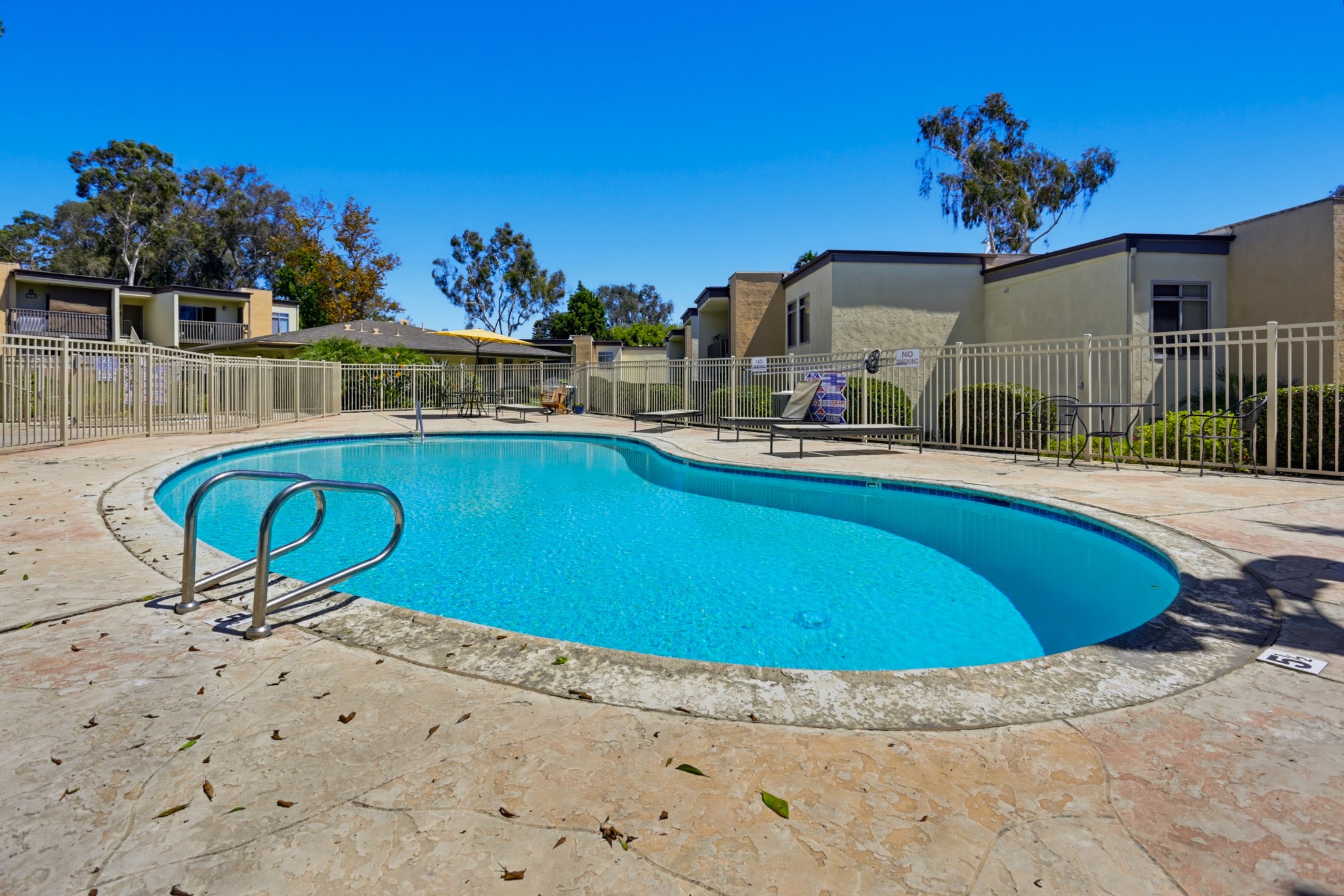 Virtual tour photo 30 of 33 for 432 Edgehill Ln #3