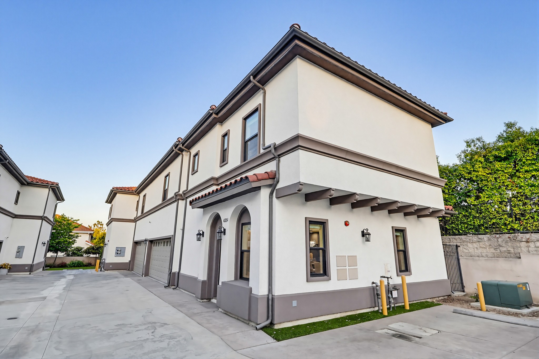 Virtual tour photo 3 of 75 for 432 S Alhambra Ave Unit H
