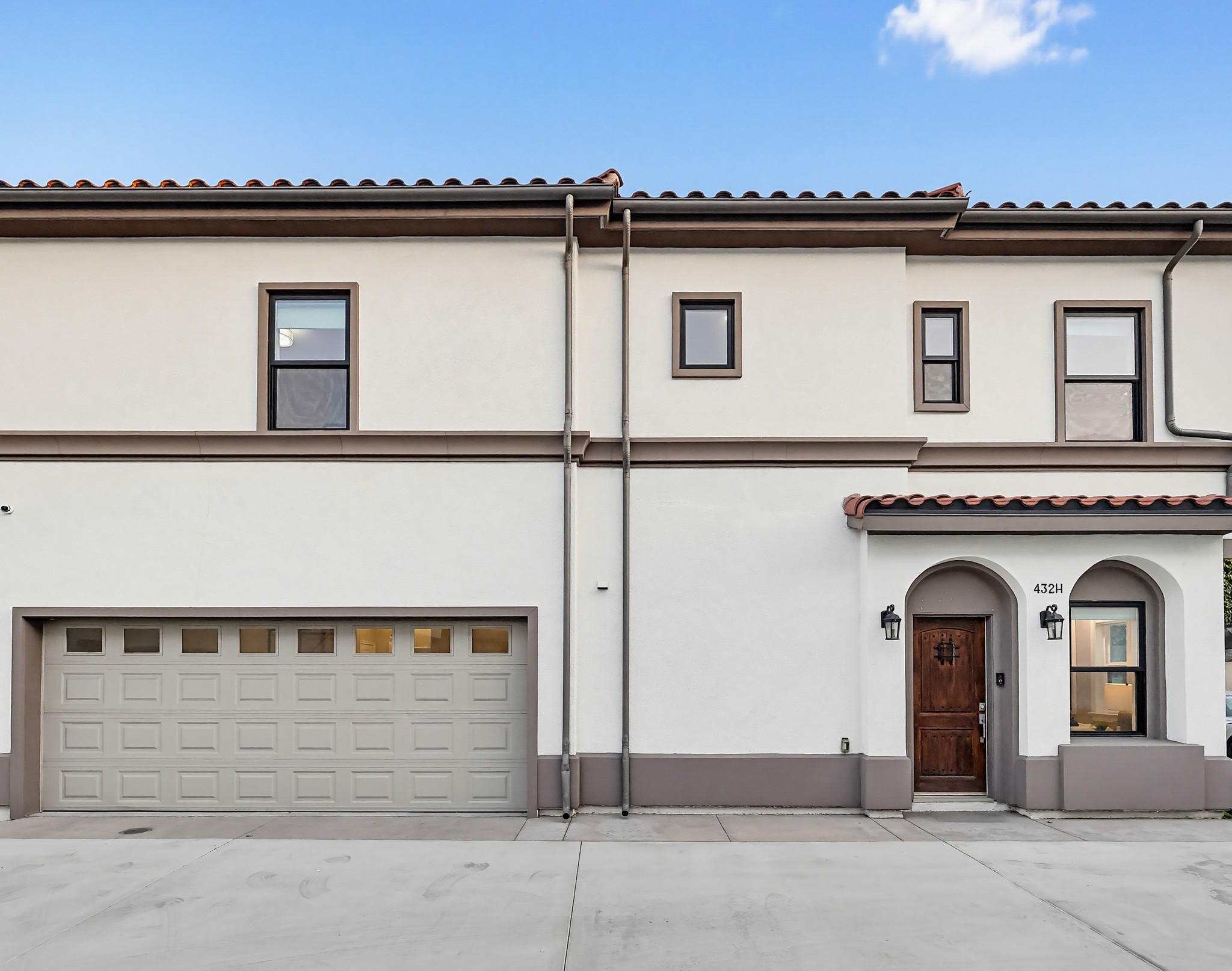 Virtual tour photo 4 of 75 for 432 S Alhambra Ave Unit H