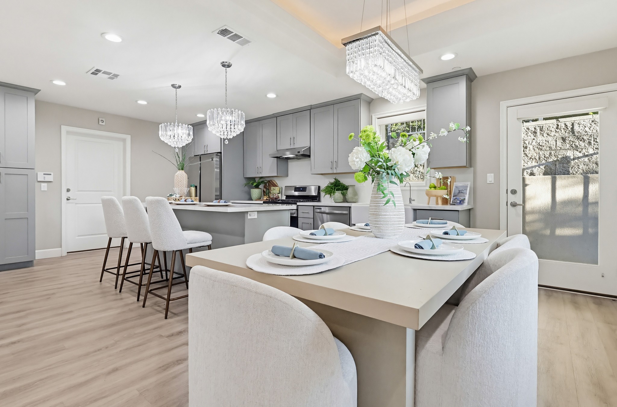 Virtual tour photo 14 of 75 for 432 S Alhambra Ave Unit H