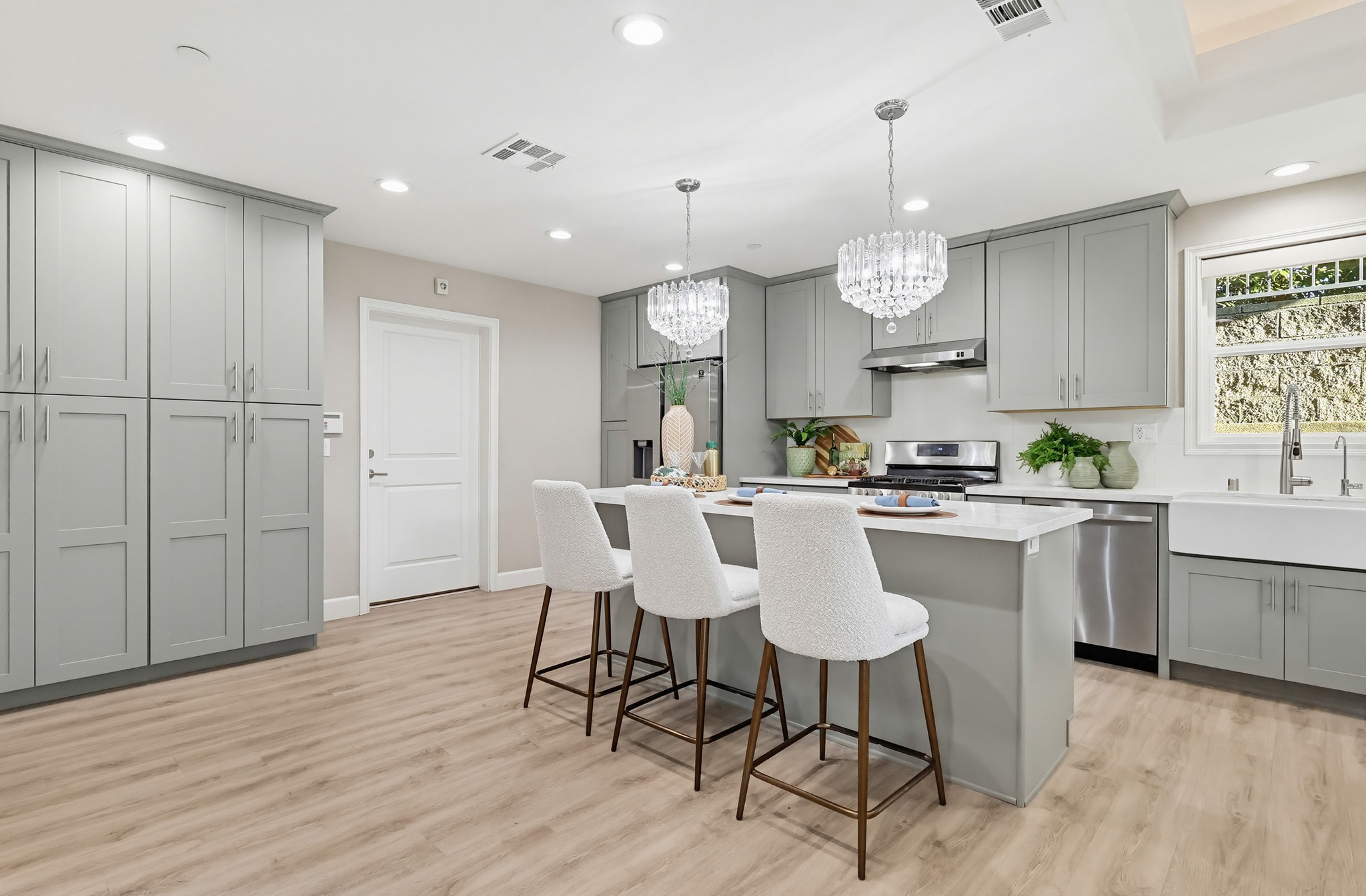 Virtual tour photo 18 of 75 for 432 S Alhambra Ave Unit H
