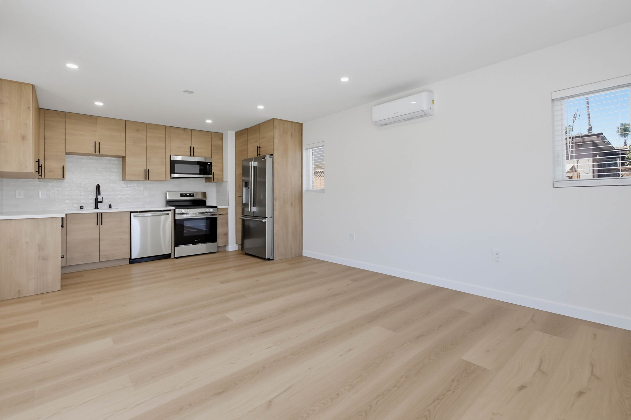 Virtual tour photo 10 of 44 for 4320 Olney St