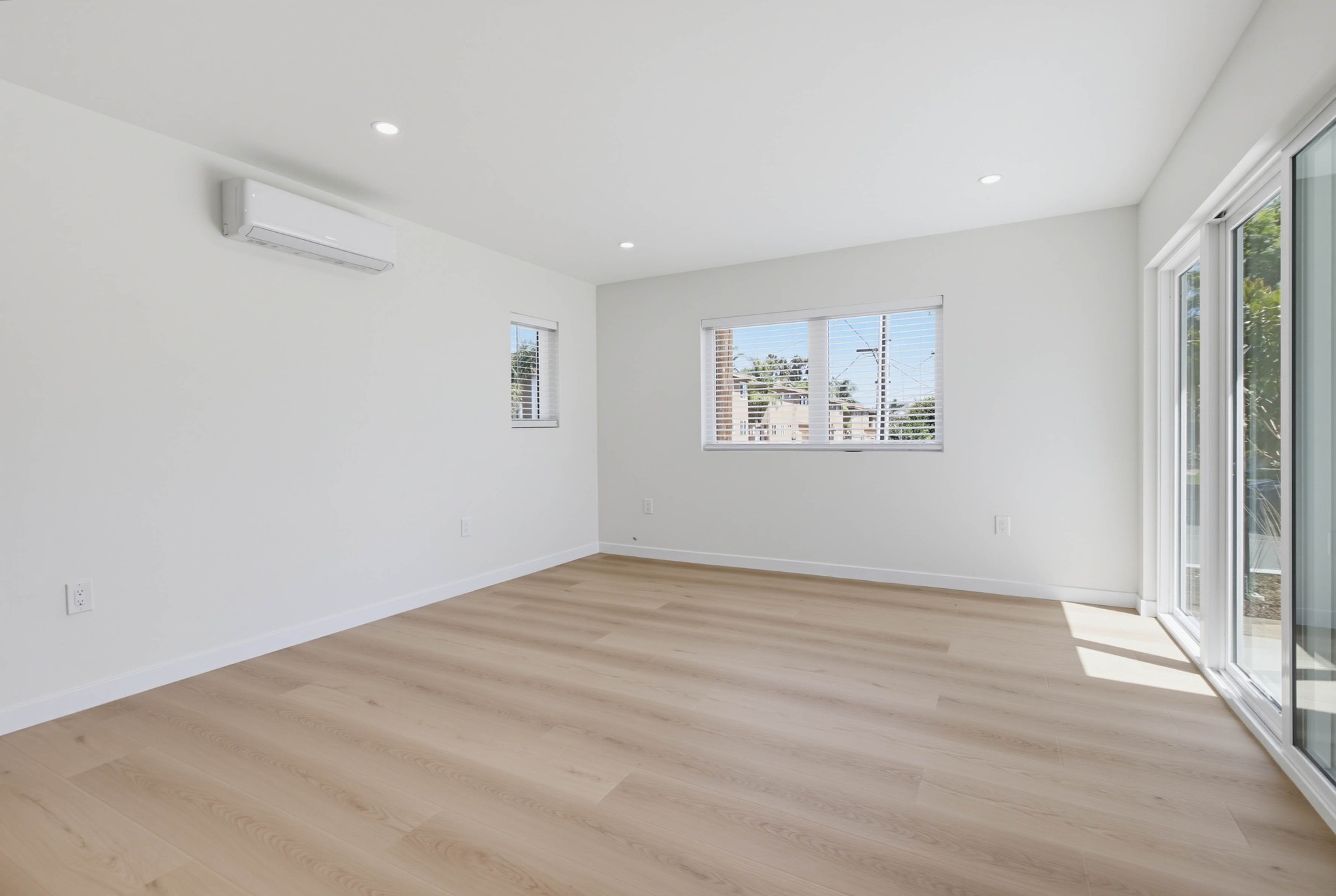 Virtual tour photo 13 of 44 for 4320 Olney St