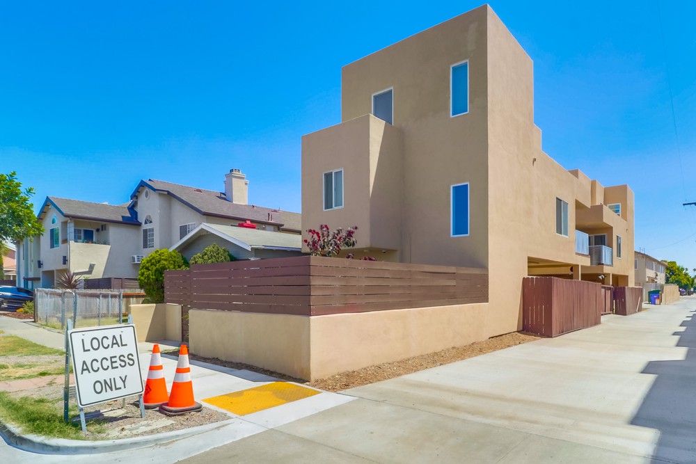 Virtual tour photo 3 of 76 for 4325 38th St