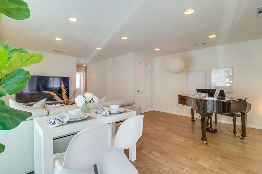 Virtual tour photo 12 of 76 for 4325 38th St