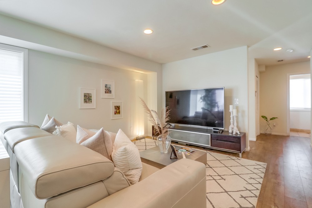 Virtual tour photo 13 of 76 for 4325 38th St