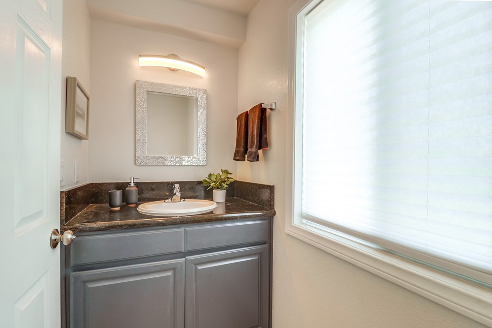 Virtual tour photo 21 of 76 for 4325 38th St