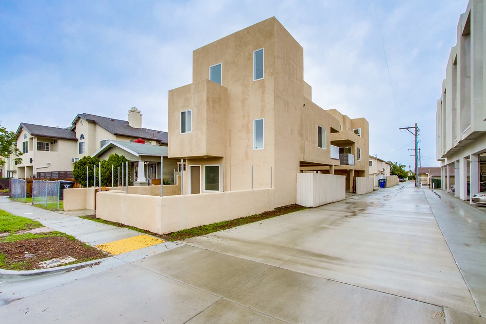 Virtual tour photo 4 of 73 for 4325 38th St