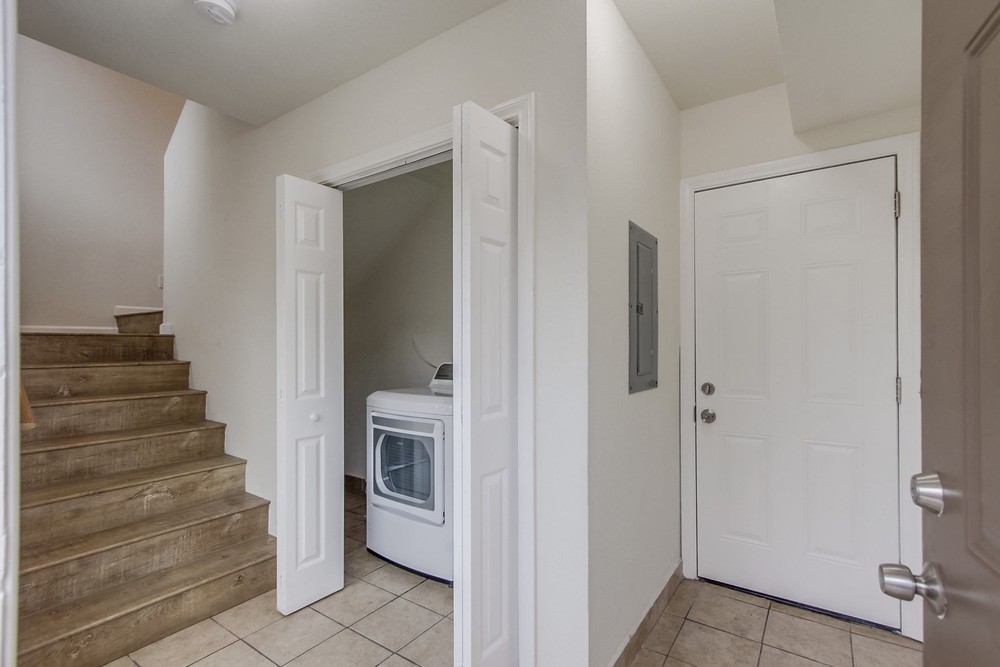 Virtual tour photo 8 of 73 for 4325 38th St