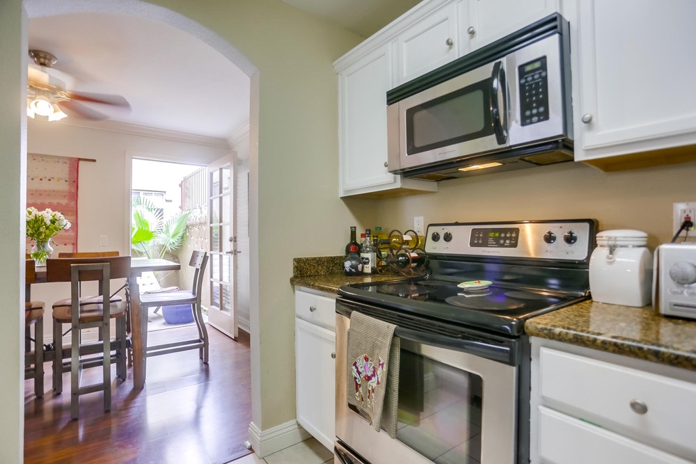 Virtual tour photo 19 of 31 for 4327 Swift Ave UNIT 2