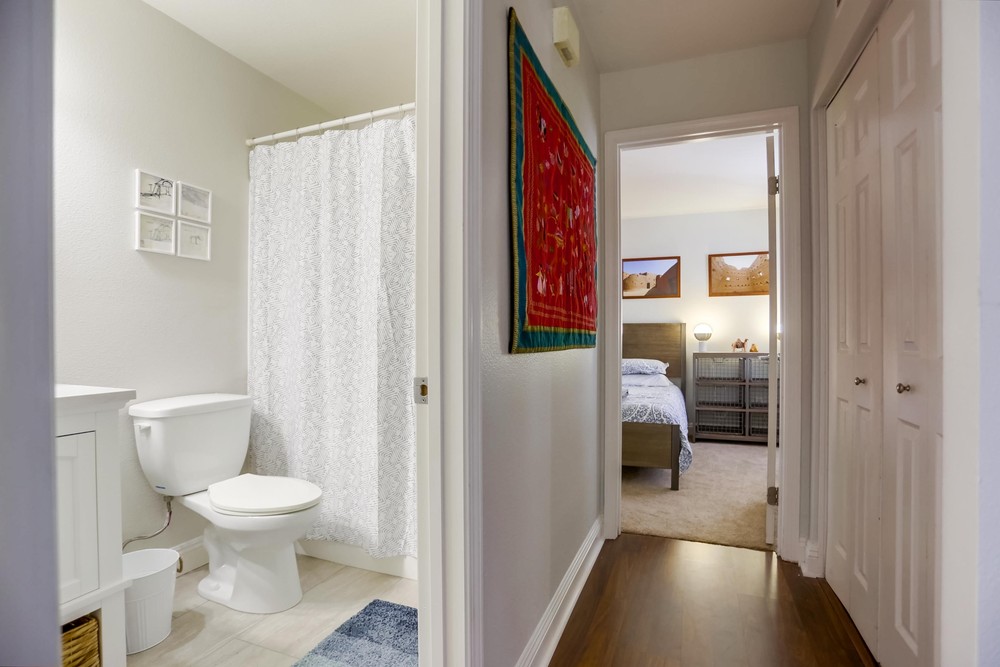 Virtual tour photo 20 of 31 for 4327 Swift Ave UNIT 2