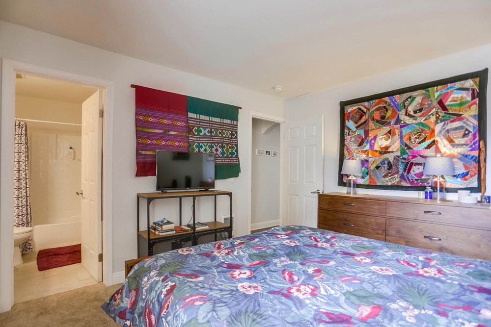 Virtual tour photo 24 of 31 for 4327 Swift Ave UNIT 2