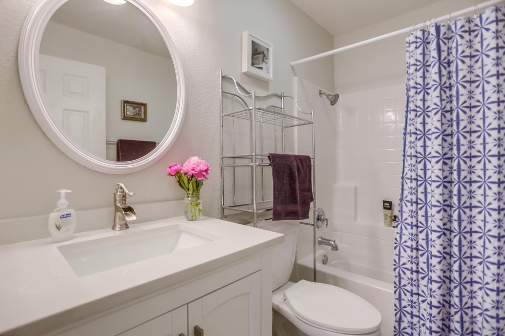 Virtual tour photo 25 of 31 for 4327 Swift Ave UNIT 2