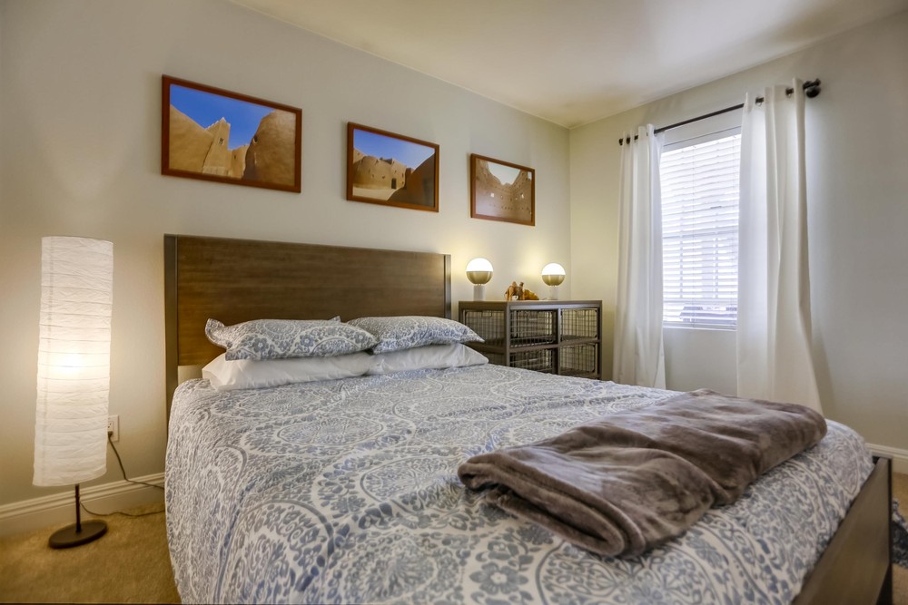 Virtual tour photo 27 of 31 for 4327 Swift Ave UNIT 2
