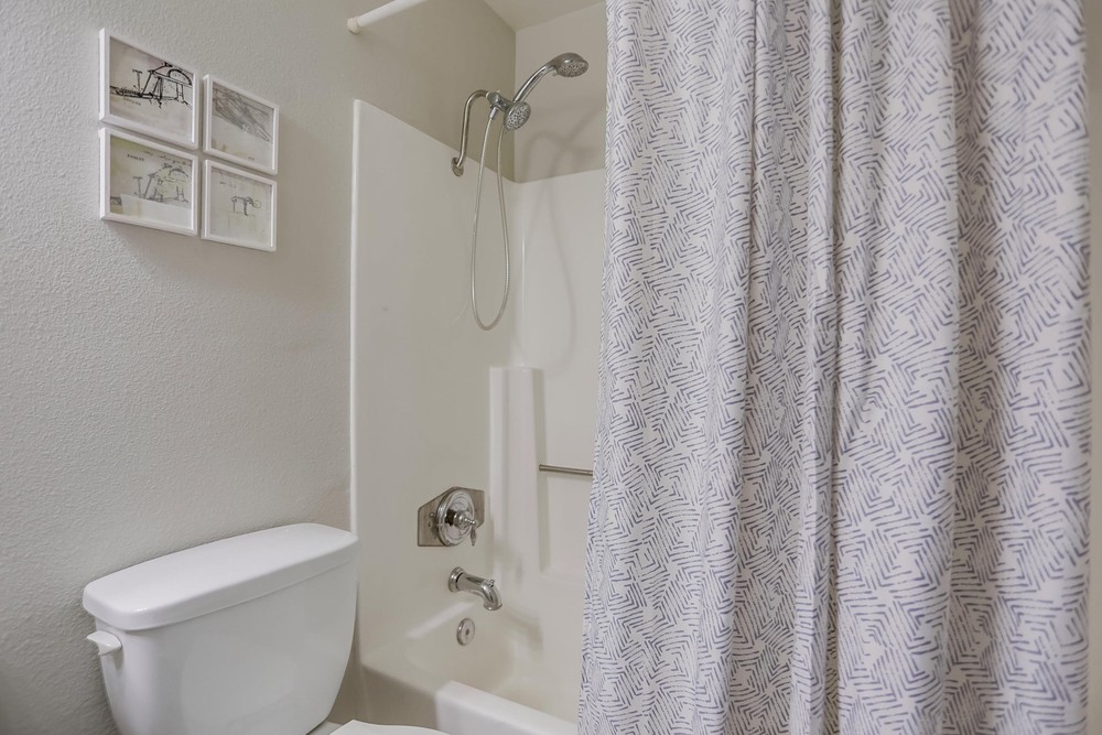 Virtual tour photo 30 of 31 for 4327 Swift Ave UNIT 2