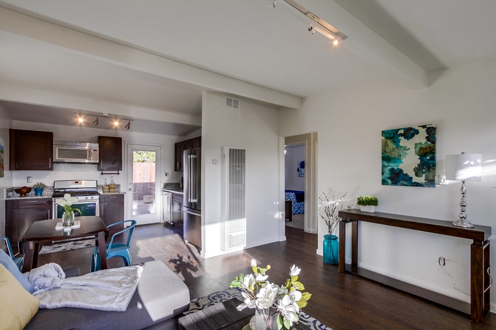 Virtual tour photo 7 of 32 for 4328 Asher St