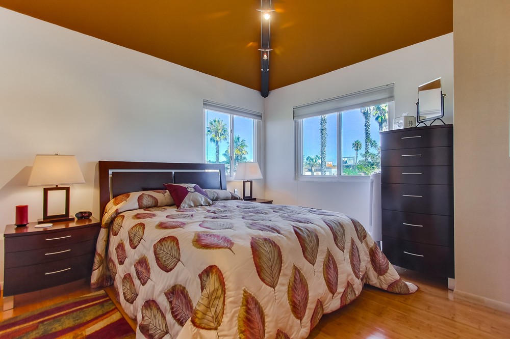 Virtual tour photo 13 of 22 for 4329 Haines Street