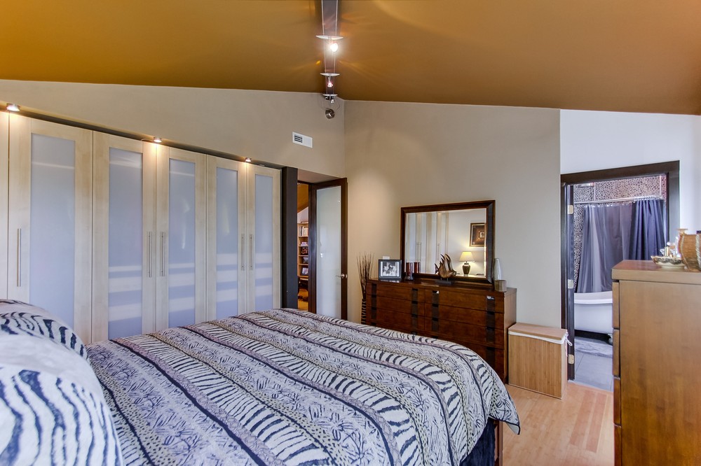 Virtual tour photo 19 of 22 for 4329 Haines Street
