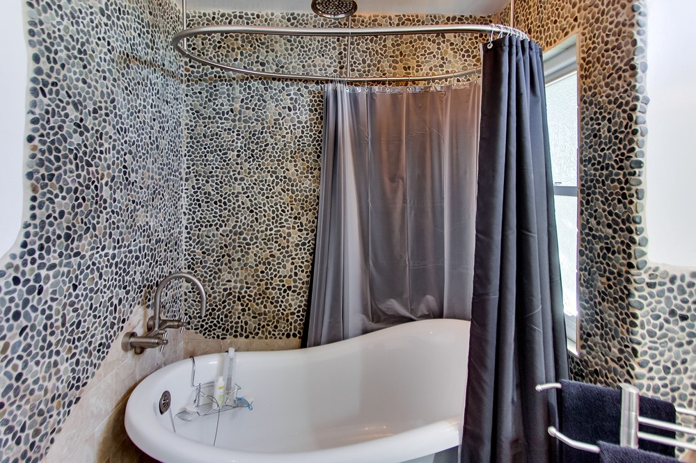 Virtual tour photo 20 of 22 for 4329 Haines Street