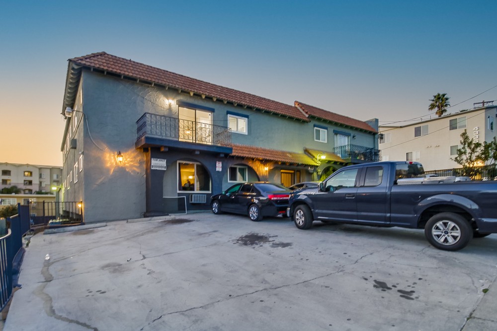 Virtual tour photo 5 of 76 for 4330 53rd St