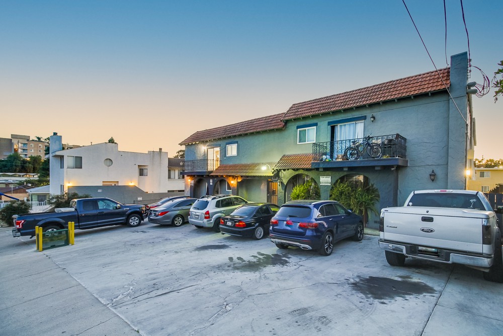 Virtual tour photo 6 of 76 for 4330 53rd St