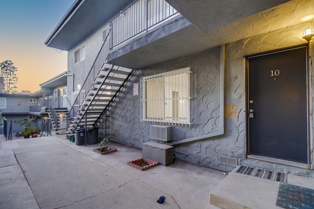 Virtual tour photo 8 of 76 for 4330 53rd St