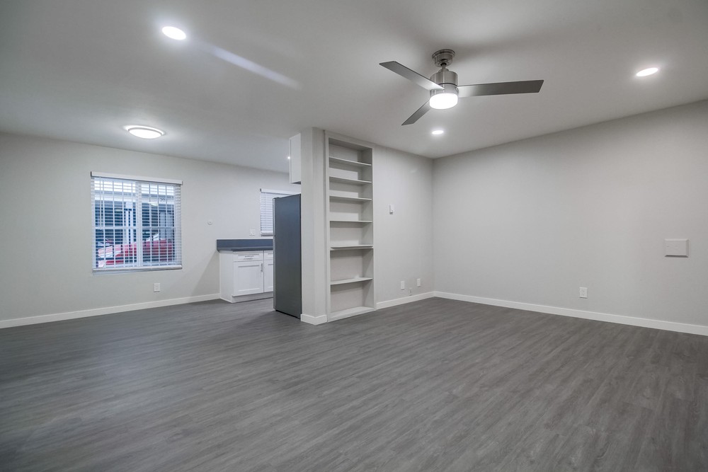 Virtual tour photo 12 of 76 for 4330 53rd St